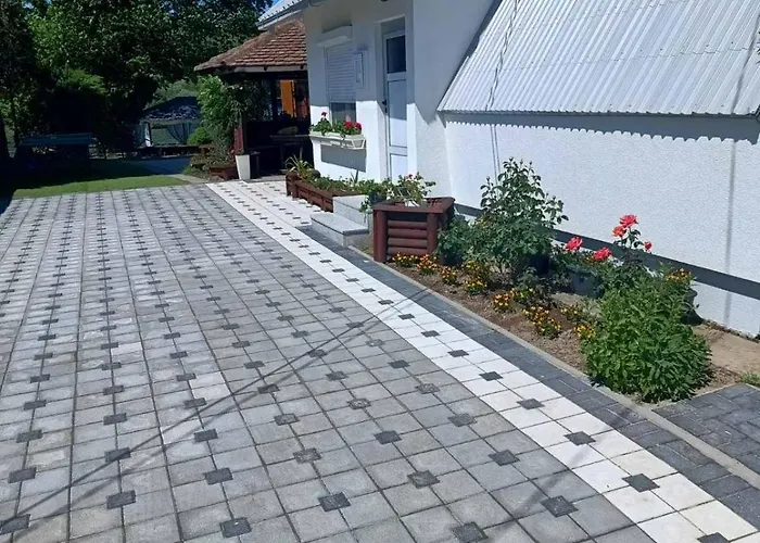 Vikendica Drinski Mir 度假居 *