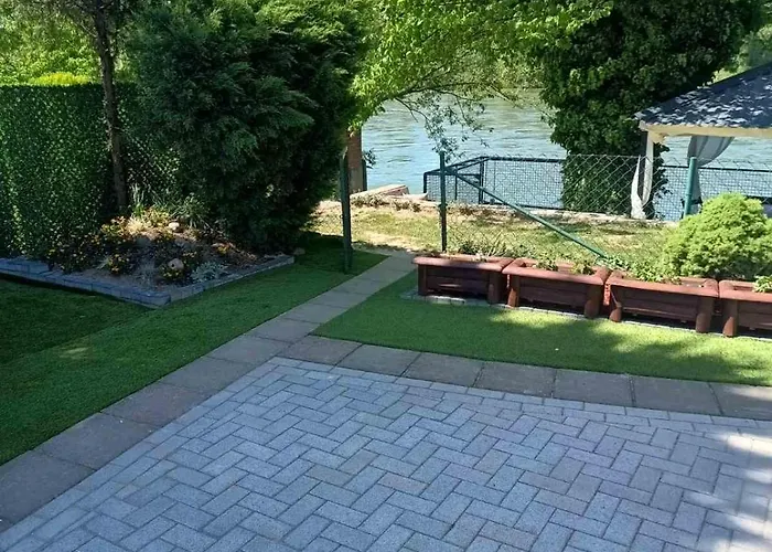 Vikendica Drinski Mir 度假居 洛兹尼察