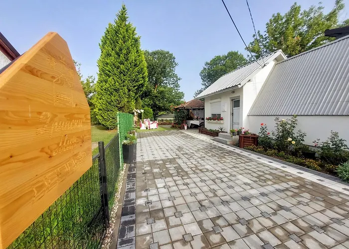 度假居 Vikendica Drinski Mir *